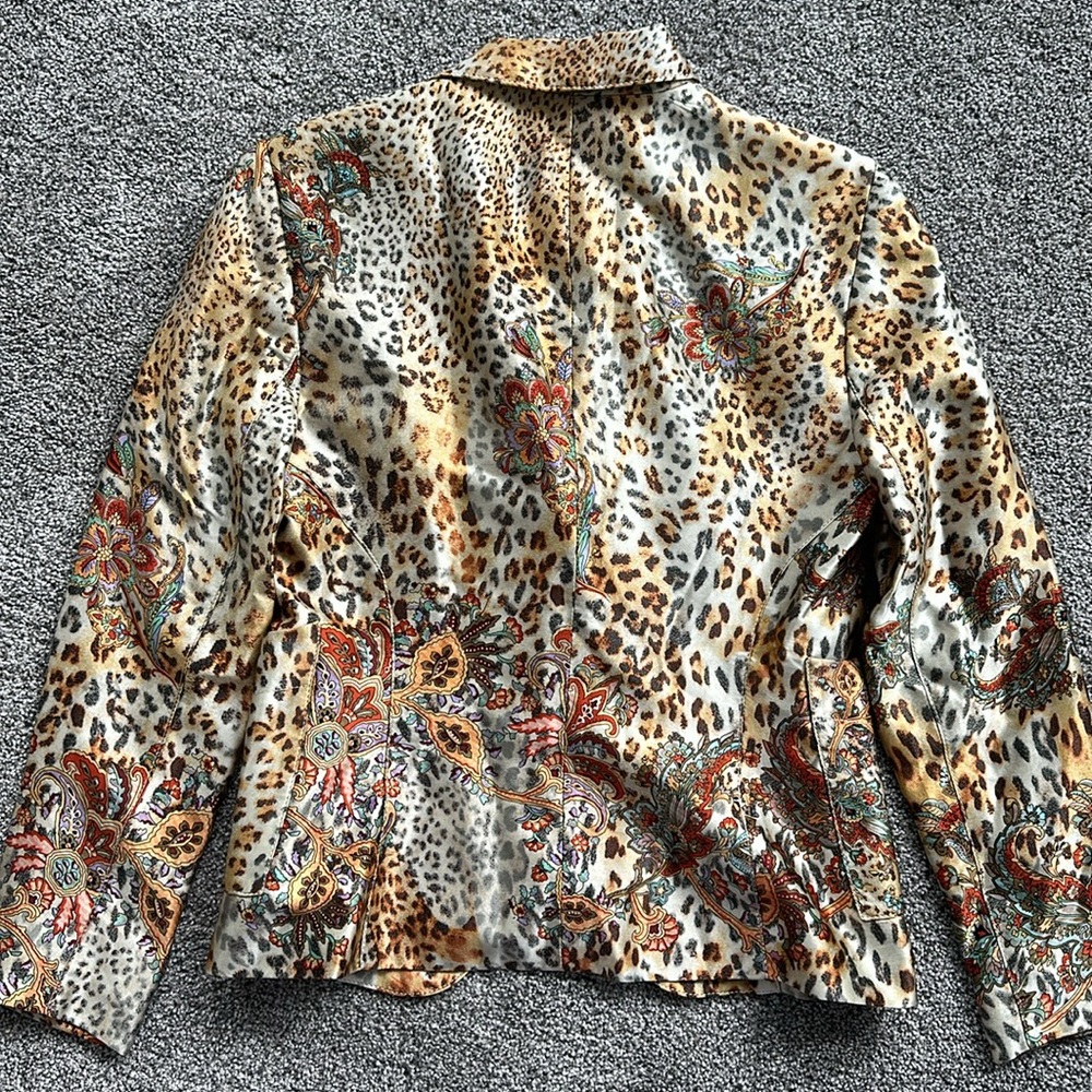 Alberto Makali Leopard Print Blazer with Rust Paisley Accents - Picture 7 of 8